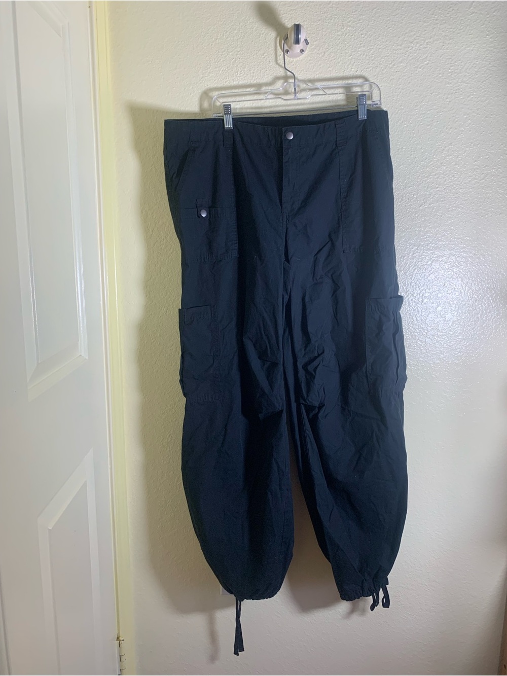 NWOT Wild Fable Black Cargo Utility Pants with Drawstring Ankles, Size L